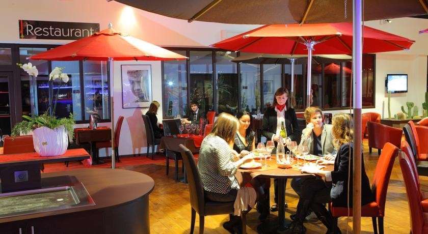 Hotel Zenia & 3*