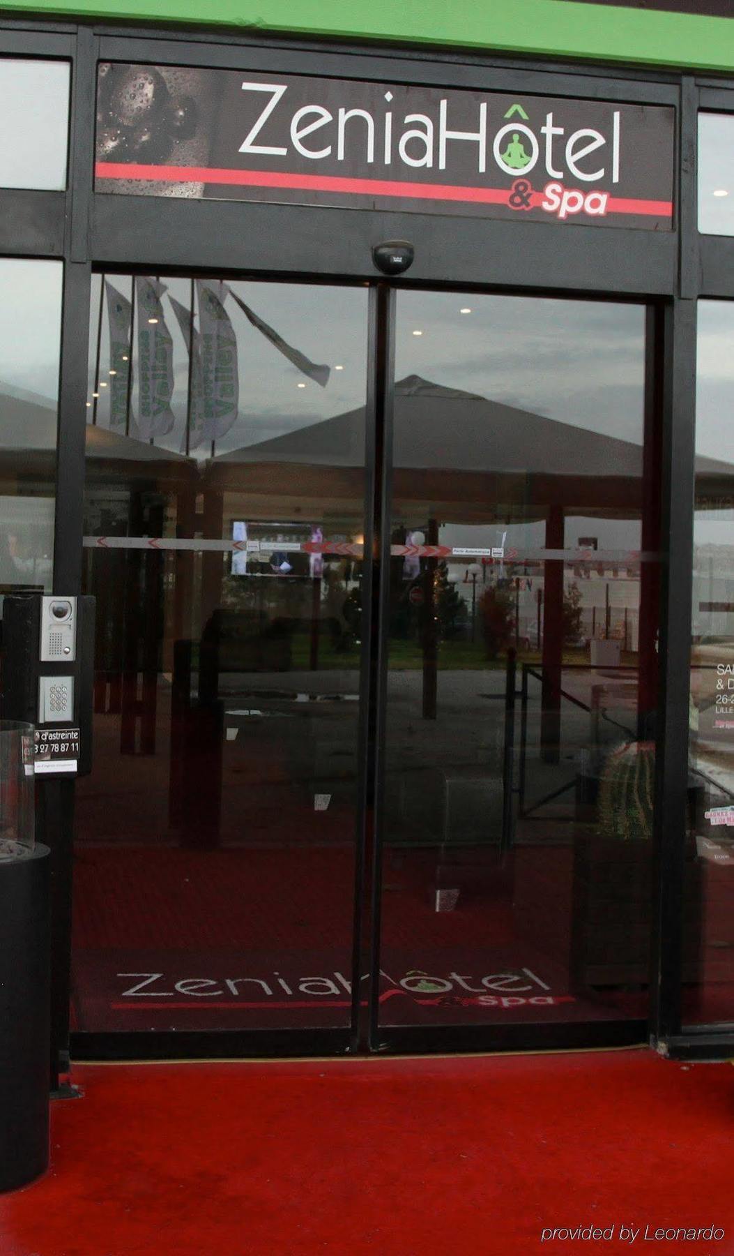 Zenia & Hotel 3*